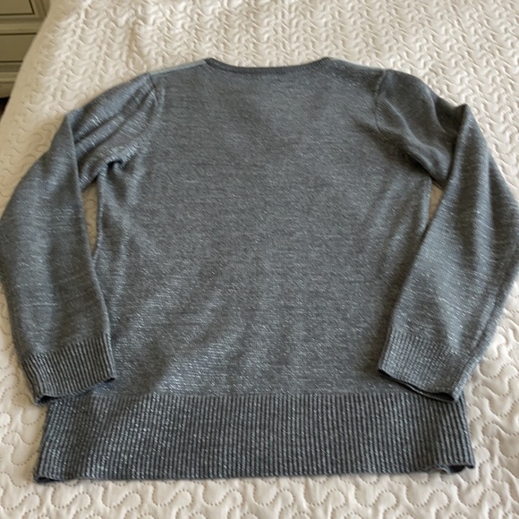 New York and Company  V- Neck Sweater Size Medium - Picture 2 of 12